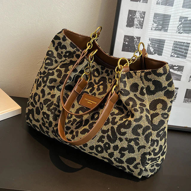 Selene – Chic Leopard Tote